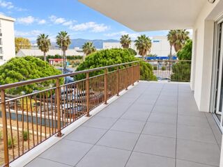  Appartement à louer 3 pièces 66 m²