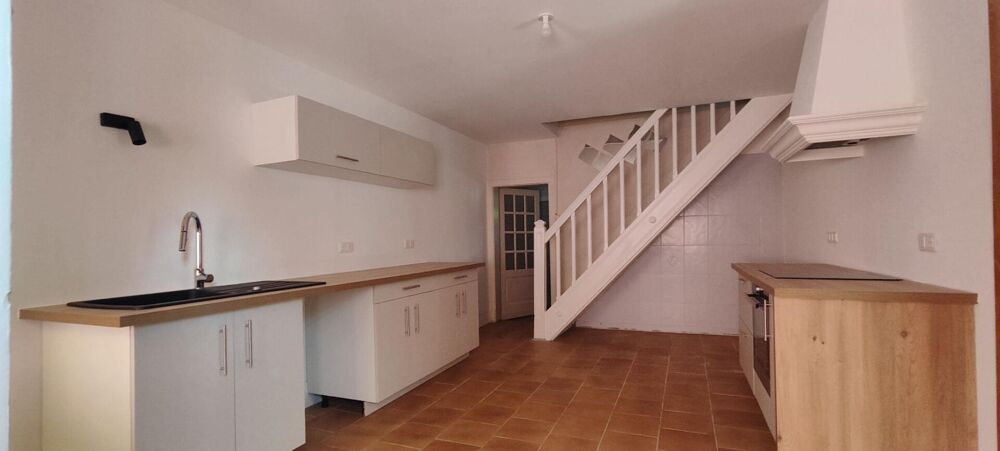 70290 Plancher Bas : Maison 4 pièces 122 m2 avec dépendances et garages