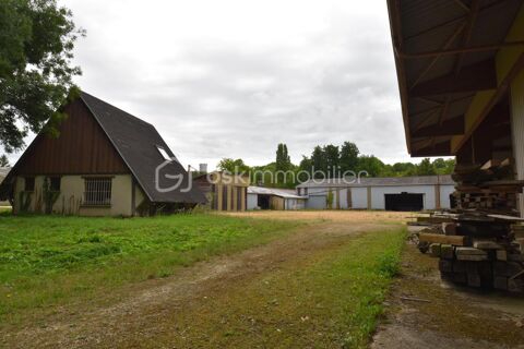 Locaux d'activit&eacute; sur 13 000 m&sup2; (surface b&acirc;tie 2600 m&sup2;) + parc bois&eacute; de 48 500 m&sup2; 850000 28320 Gallardon