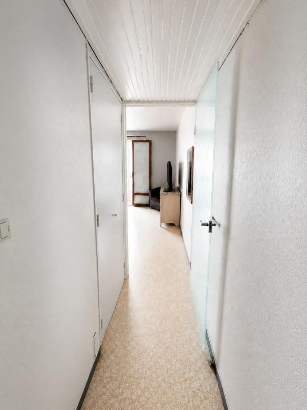 Charmant studio avec loggia à 600 mètres des plages