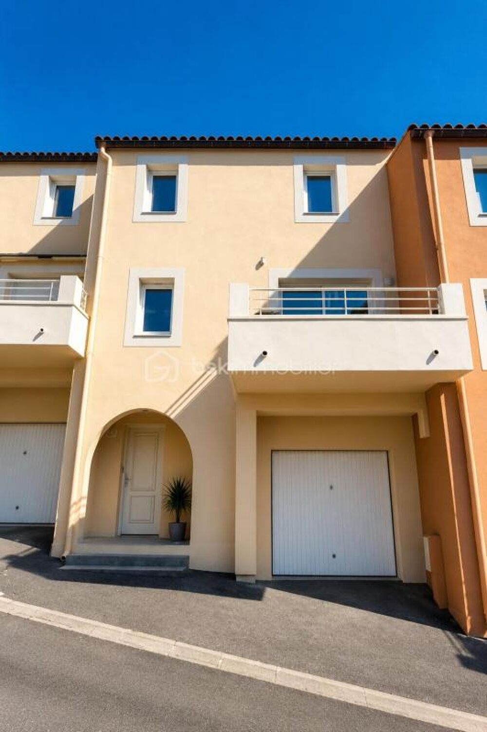Maison conviviale dans un cadre urbain dynamique