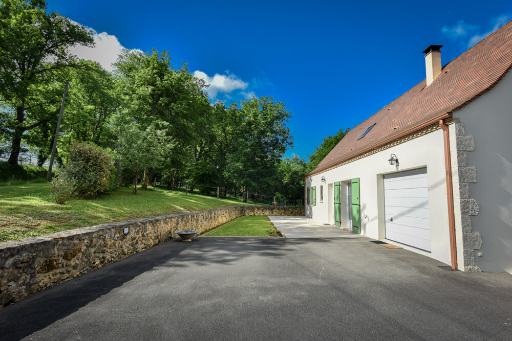 Maison contemporaine, 6 pcs, 3 chambres, 104m2, 5485m2 terrain et garage