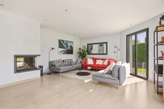  Maison à vendre 7 pièces 234 m²