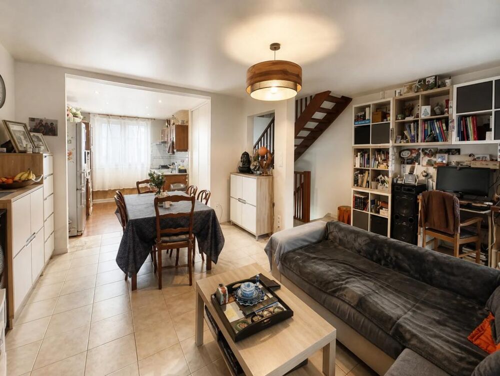 Vente Maison Maison de 5 pièces de 105 m² à Savigny-le-Temple Savigny le temple