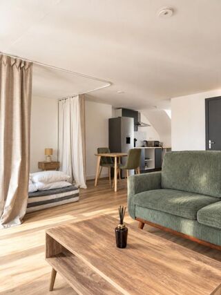  Appartement à louer 1 pièce 40 m²
