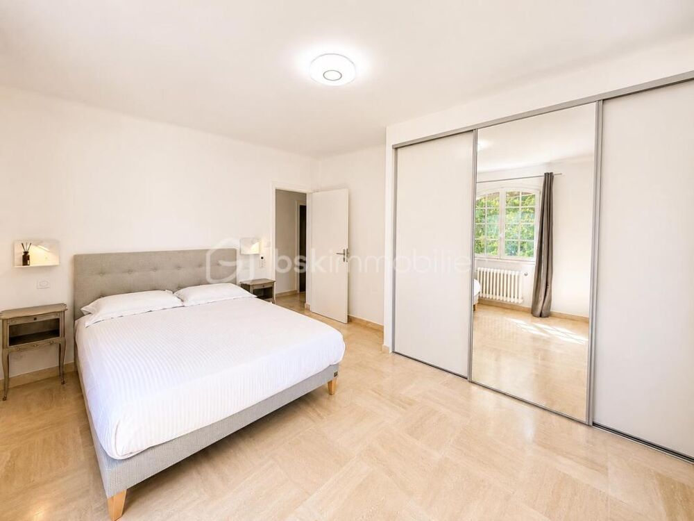 à vendre  Propriété/château Fayence (83440)