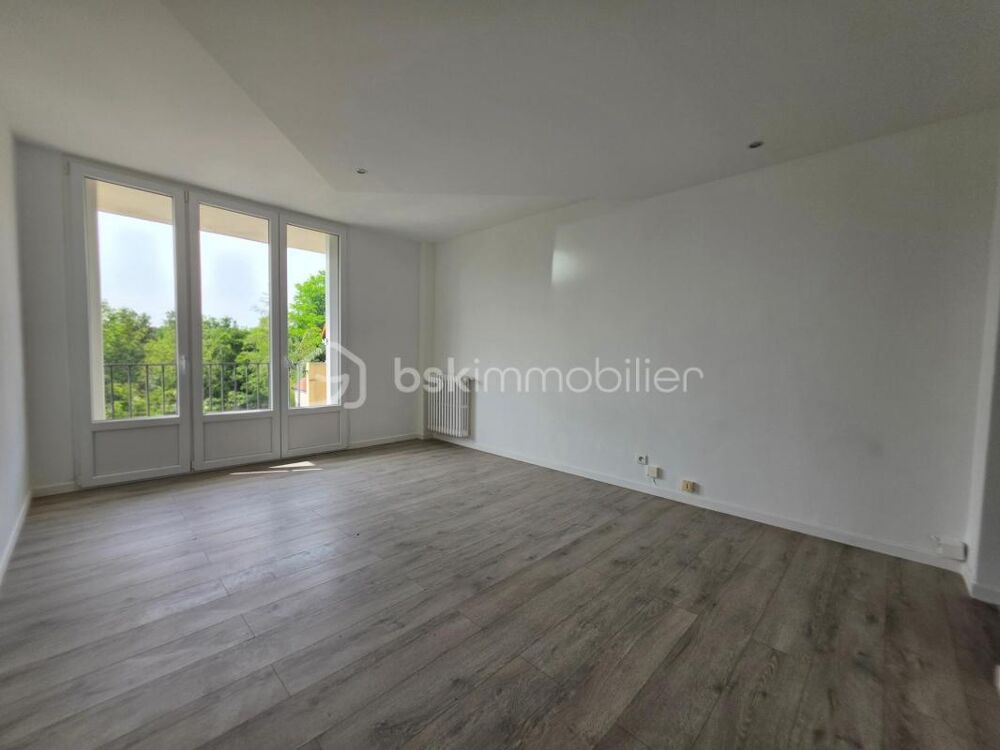 Magnifique F2 44m² balcon OUEST parking cave RAVALEMENT PAYE