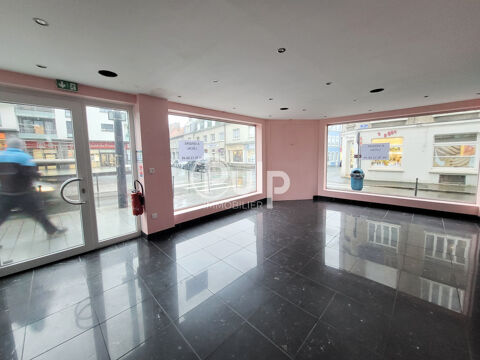 A vendre de suite - Local commercial de 50m&sup2; angle passant &agrave; Boulogne sur mer 99900 62200 Boulogne sur mer