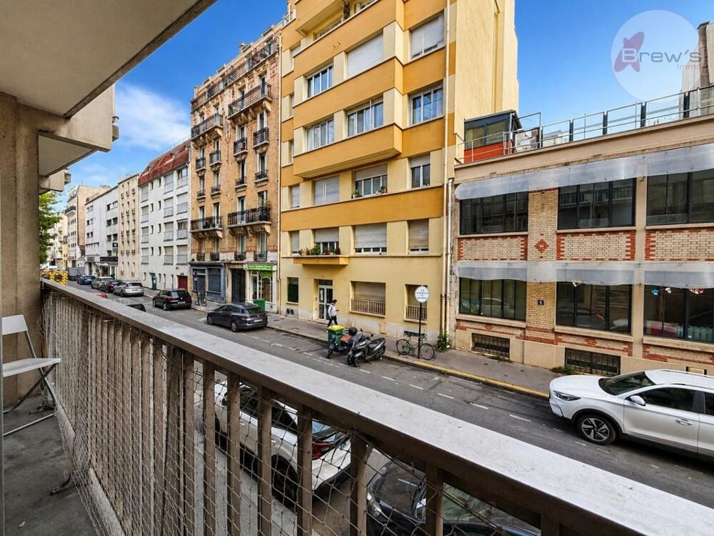 Location Appartement T2 meublé avec balcon filant sur toute la façade - Ascenseur Paris 20