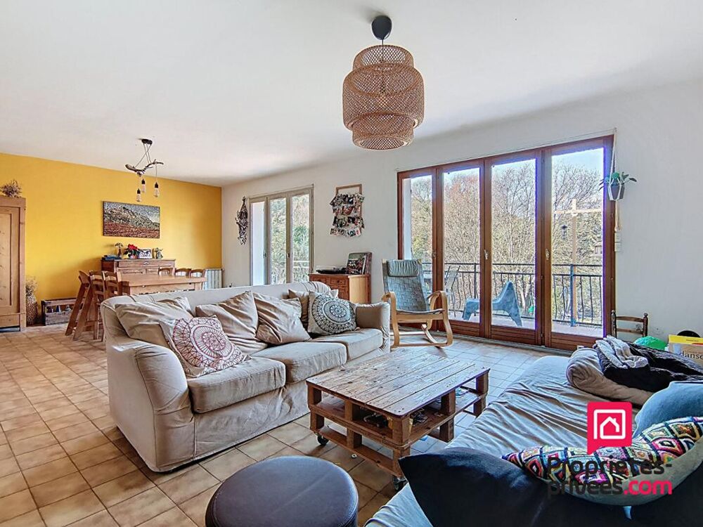 Maison 146m2 avec 2 accès indépendants, Double habitation, Fort potentiel locatif ,1500 m² terrain Mazaugues 83136