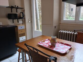  Appartement à louer 3 pièces 120 m²