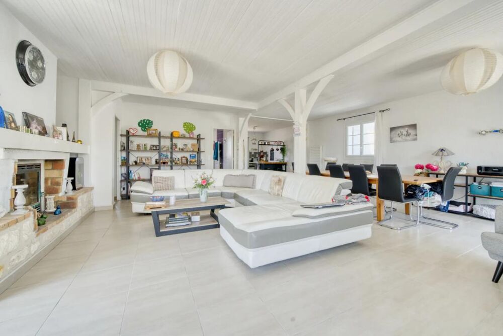 Maison de 6 pièces de 176 m² à Bussac-sur-Charente
