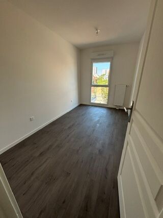  Appartement à louer 3 pièces 55 m²