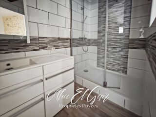  Immeuble � vendre 7 pi�ces 170 m�