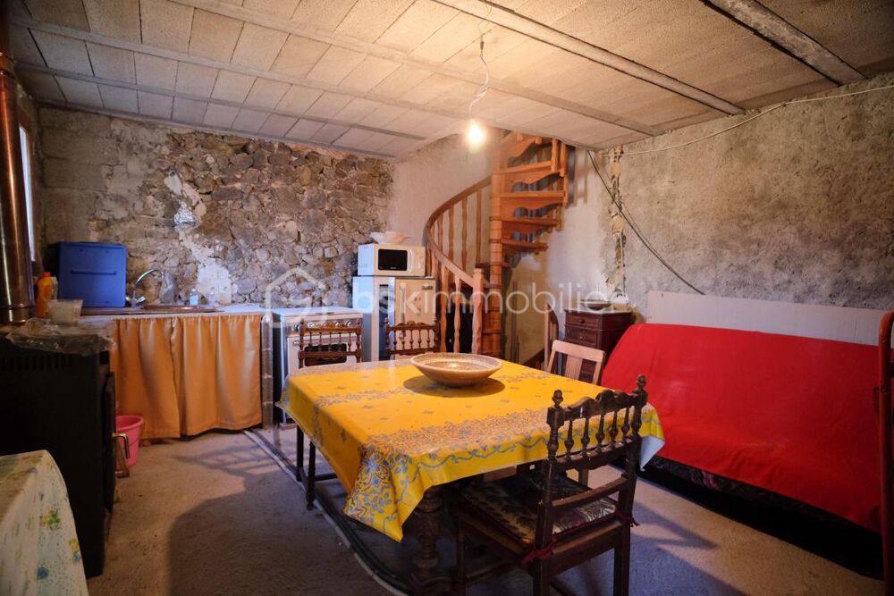 Vente Maison Maison de village de 45 m2 en pierre avec terrasse à finir de rénover Le mas
