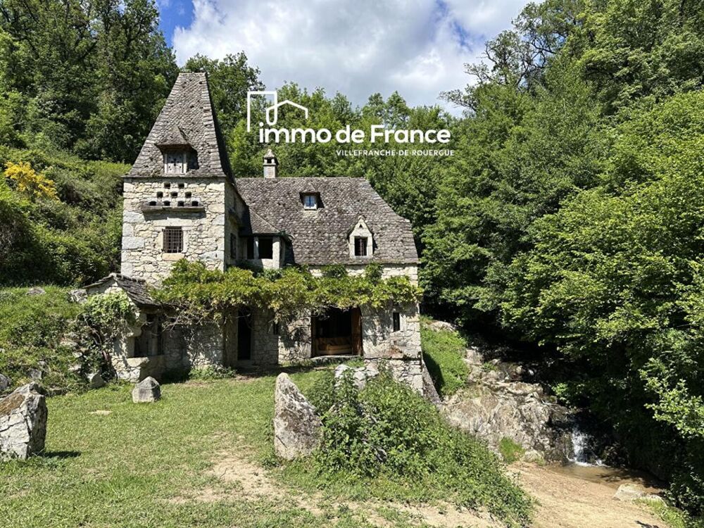 Maison de campagne sur un domaine de près de 14 hectares