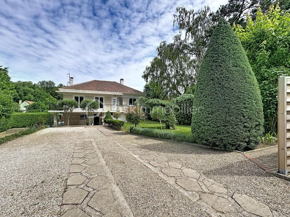 Maison familiale rénovée de 160 m²  4/5 chambres  Terrain de 780 m²  Aucun travaux à prévoir