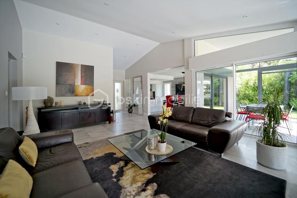 à vendre  Propriété/château Choisy (74330)