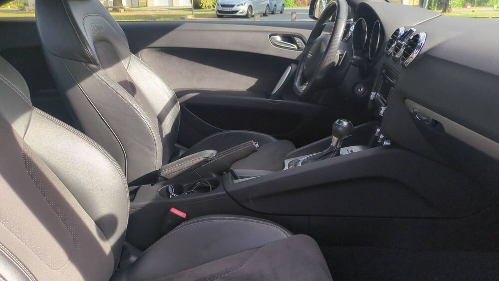 TT II 2 TFSI 211 S-Tronic 6 S line - Automatique 2010 occasion 44330 Vallet