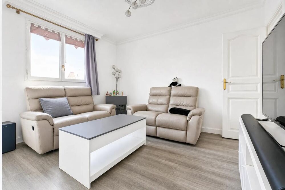 Duplex rénové 4 pièces, terrasse Sud à Montlhéry