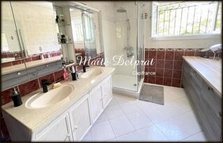  Maison � vendre 10 pi�ces 218 m�