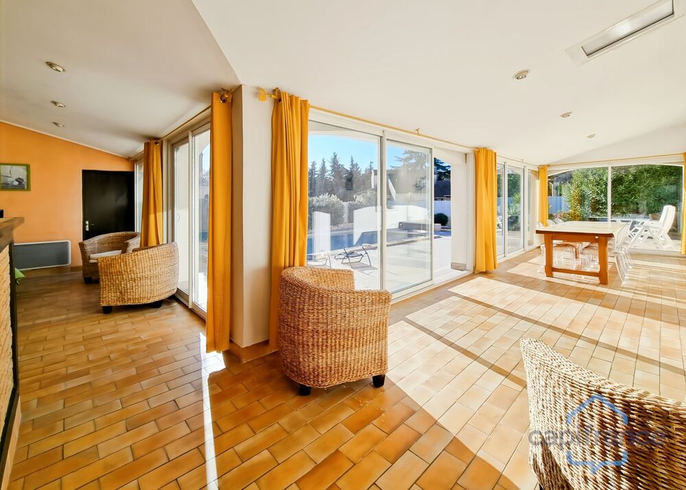 MAISON de 222m² ou double habitation - PISCINE - Terrain arboré de 830m² sans vis-à-vis - CASTRIES (34)