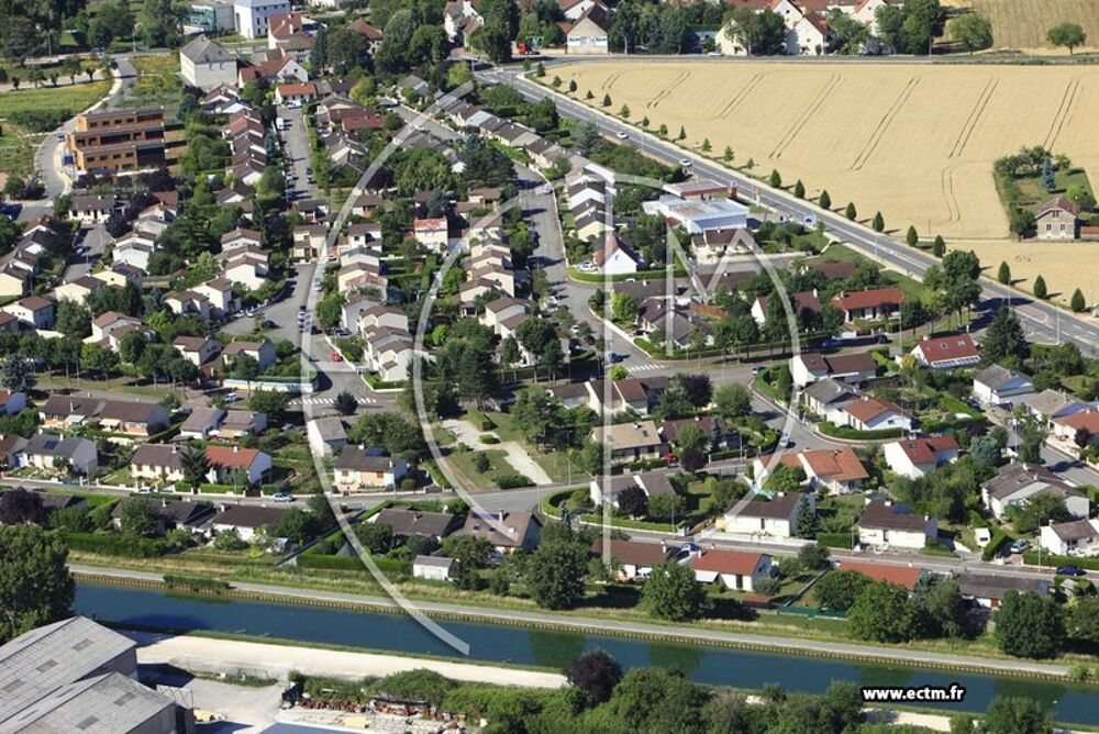 Vente Maison Au calme à Longvic, Maison de 90 m2 rénovée et élevée sur sous-sol Longvic