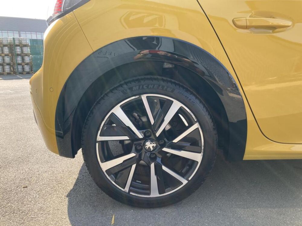 208 1.5 BlueHDi 100 CH GT PACK - ENTRETIEN PEUGEOT 2021 occasion 14650 Carpiquet