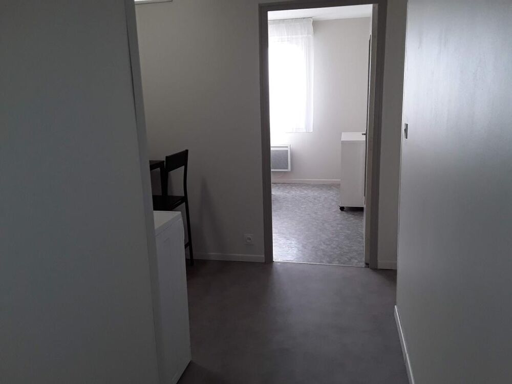 Location Appartement A LOUER STUDIO AU 1ER ETAGE D'UNE RESIDENCE AVEC ASCENSEUR Villefranche de rouergue