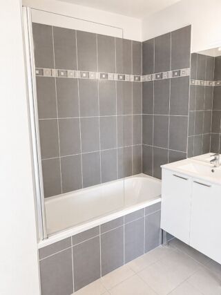  Appartement à louer 1 pièce 28 m²