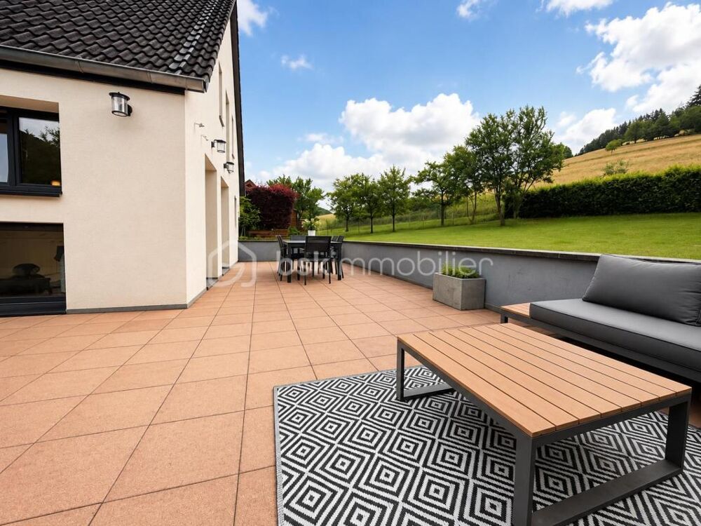 Maison familiale de 160 m² avec terrasse, vue dégagée et terrain de 639 m²