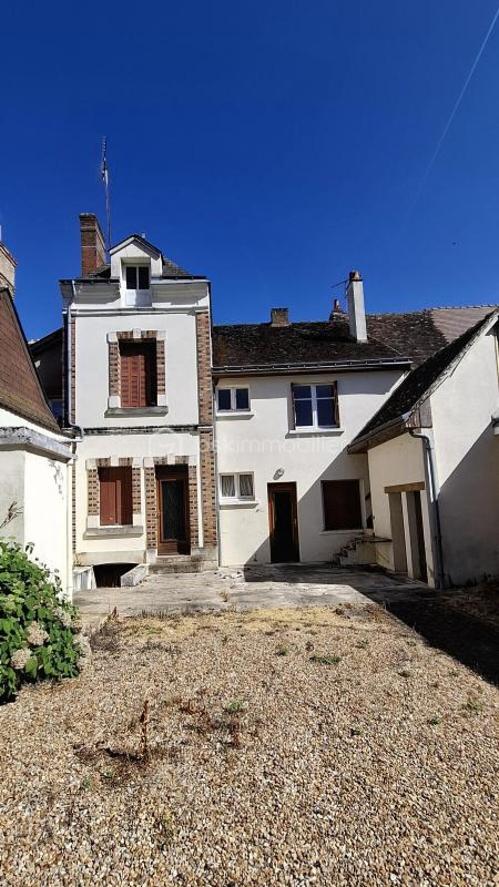 Maison spacieuse et lumineuse des années 30 + appartement indépendant en plein coeur urbain