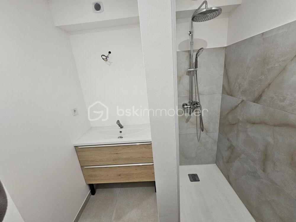 ? Maison rénovée 150 m²  DPE B  Terrasse 35 m²  Plein coeur de Mulsant  5 chambres ?