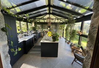  Propri�t�/ch�teau � vendre 15 + pi�ces 323 m�