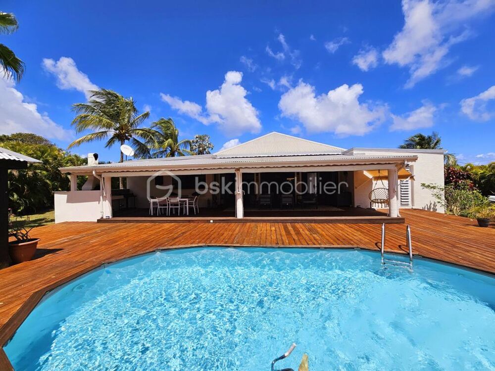 MAISON 177 m2 AVEC PISCINE JACUZZI ET DEPENDANCE