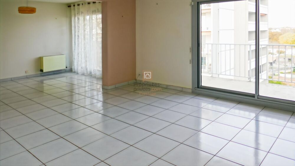 Vente Appartement BORDEAUX CAUDERAN  GRAND APPARTEMENT AVEC TROIS CHAMBRES  GRAND BALCON ASCENSEUR ET PARKING Bordeaux