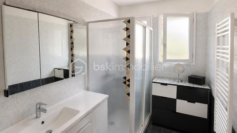 à vendre  Propriété/château Hyères (83400)