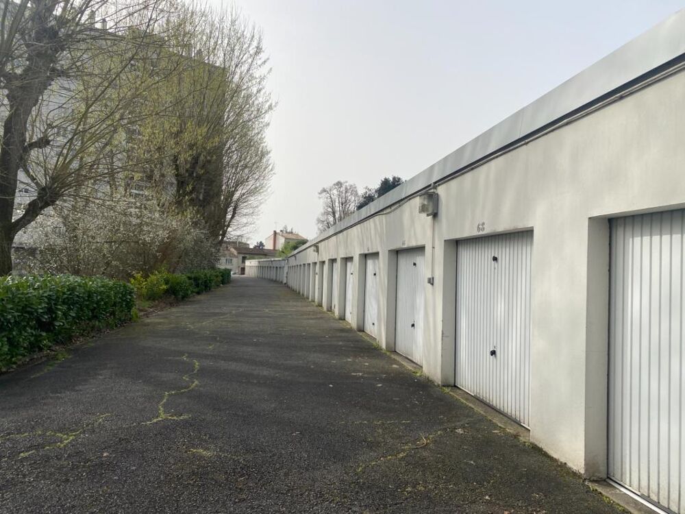Vente Parking/Garage Bordeaux Garage fermé à vendre – Résidence Tivoli – Rue Camille Godard Bordeaux