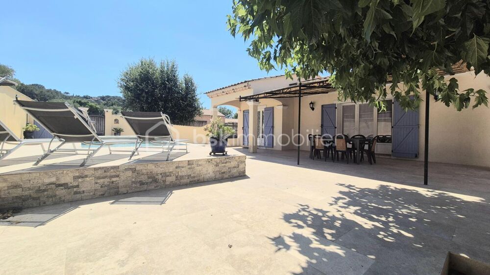 PIERREFEU - Villa de 128 m² - Parcelle 1000 m² - 4 chambres - Garage - Piscine