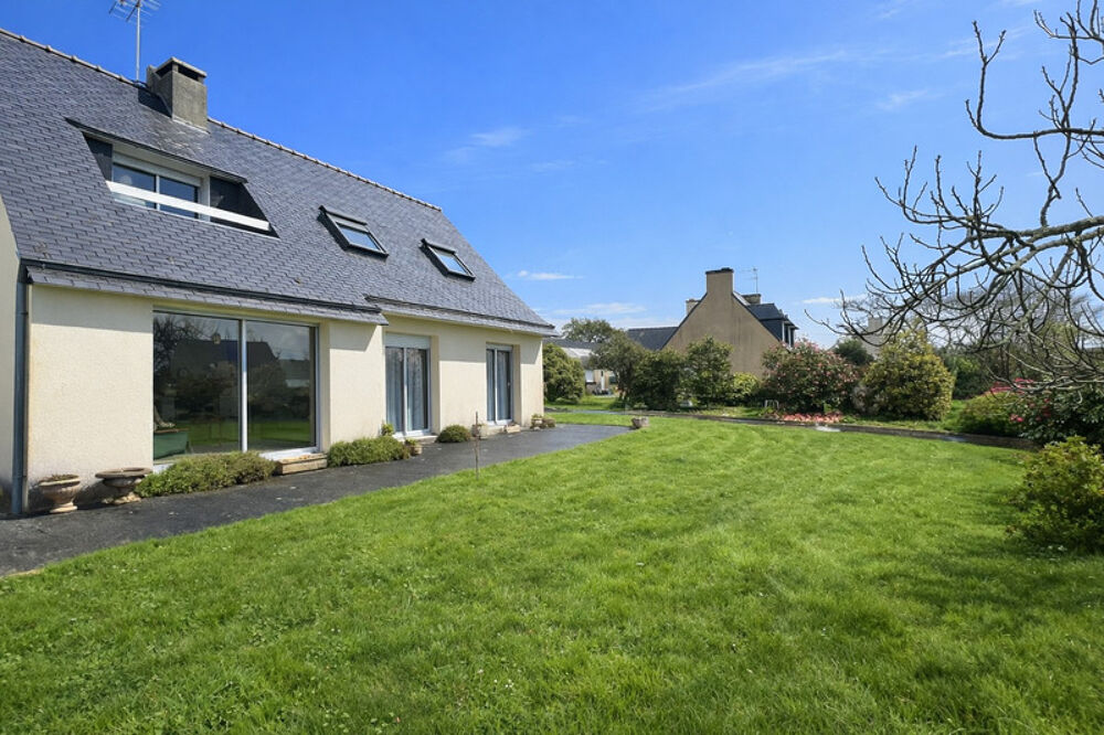 Sainte Marine (29) - Maison T5 de 130 m² habitable - Garage - Parking - Terrain de 1448 m² proche mer et commodités