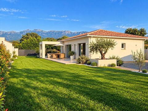   GHISONACCIA- Magnifique villa avec piscine sur terrain de 1300 m2 Villa - 5 pièce(s) - 140 m²