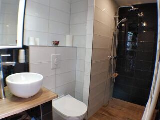  Appartement à louer 4 pièces 87 m²