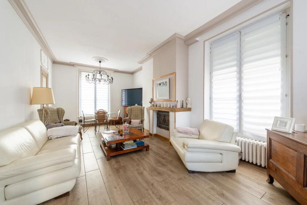 Vente Maison Maison de 10 pièces de 210 m² à Faremoutiers Faremoutiers
