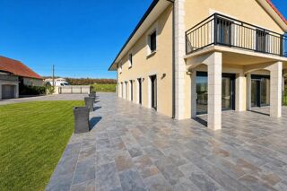  Propriété/château à vendre 12 pièces 390 m²