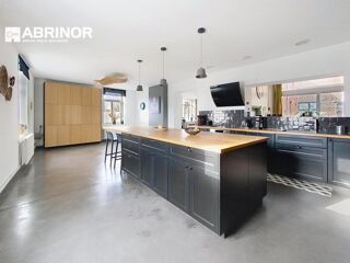  Maison � vendre 6 pi�ces 215 m�