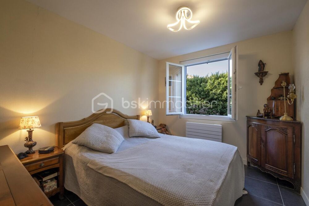 � vendre  Maison �le-d'Aix (17123)