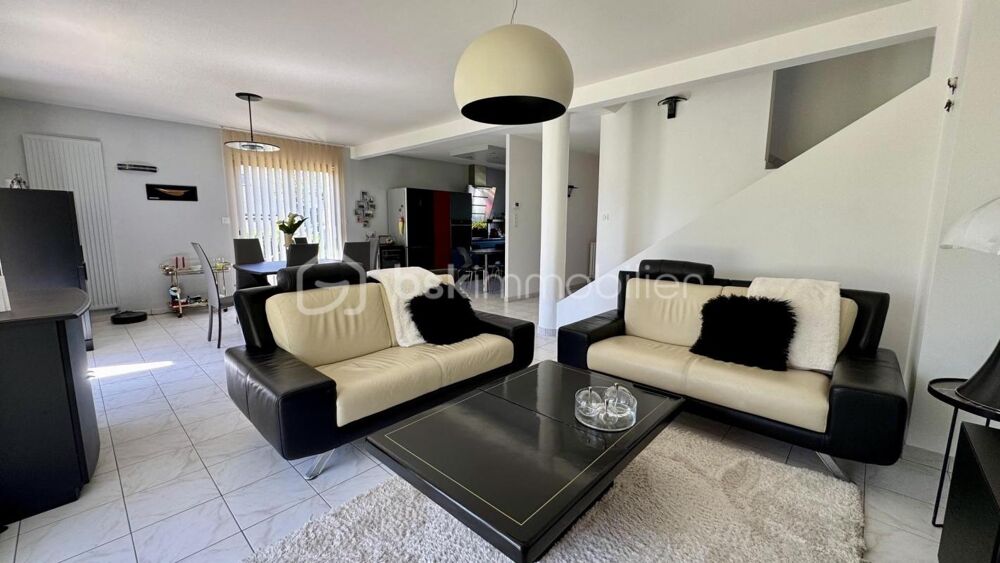 Élégante maison familiale contemporaine  130 m²  5 chambres - Aux portes de Rennes