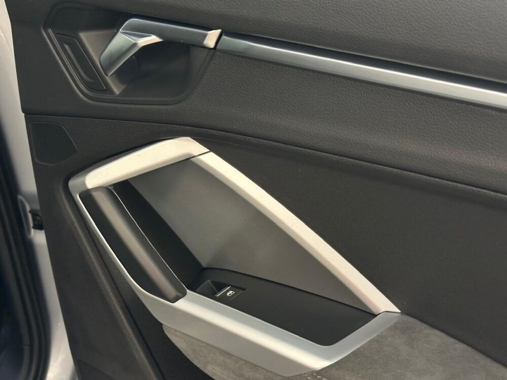 Q3 II 40 TFSI 190 DESIGN LUXE QUATTRO S tronic 7 2019 occasion 78240 Chambourcy