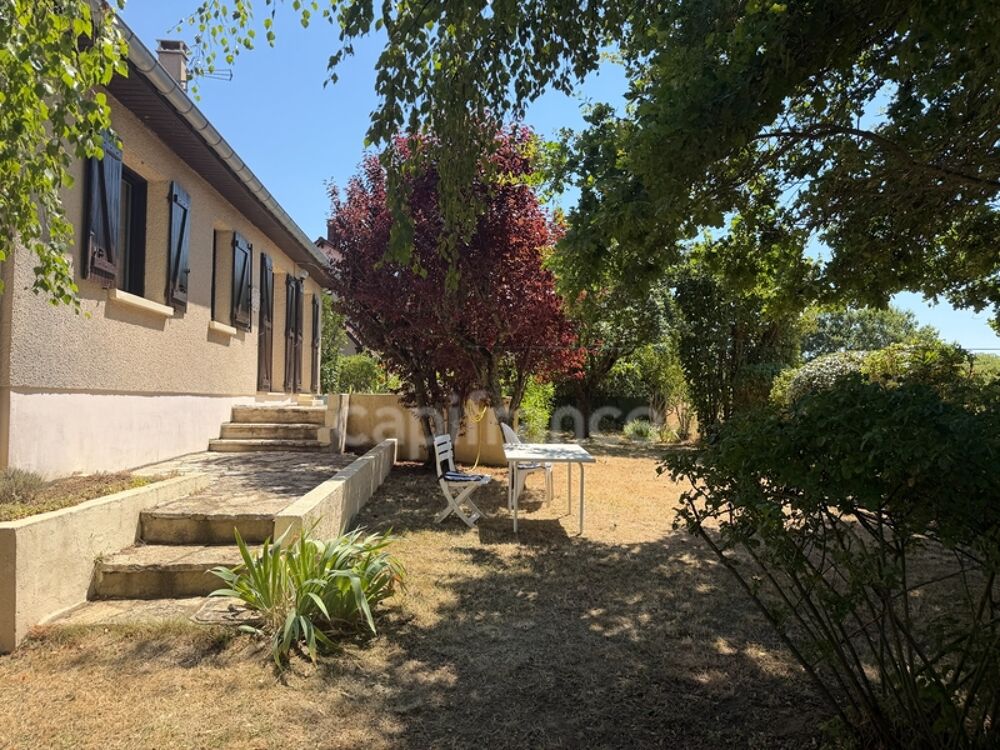 Vente Maison Maison à vendre 7 pièces  de 141 m2 Saint Georges sur Baulche (89) 4 chambres.  Sous sol.  Terrain 600 m2 Saint georges sur baulche