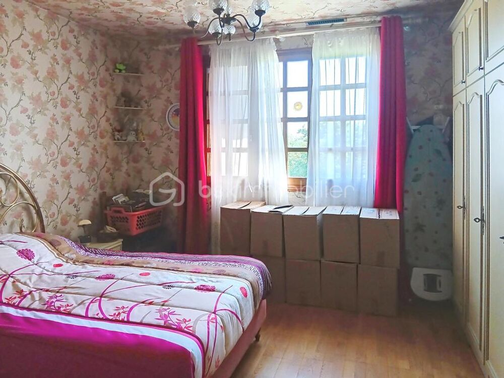 Grande propriété familiale avec piscine et dépendance